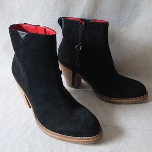 Libeskind Berlin black suede ankle boots size 39